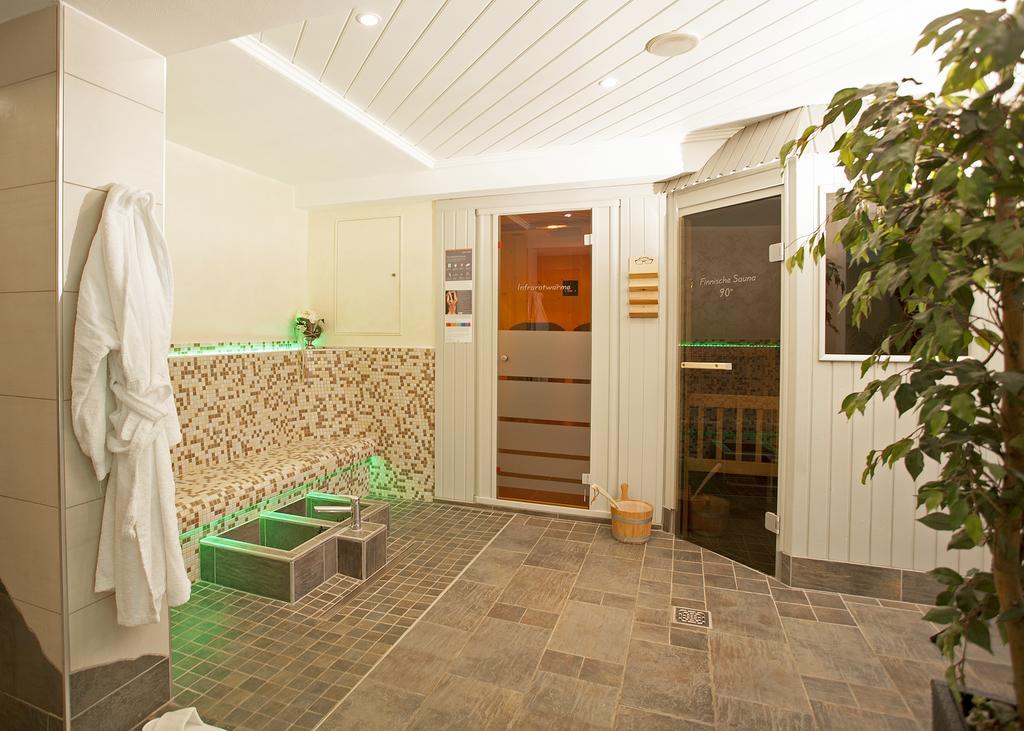 Hotel & Ferienappartements Edelweiss Willingen  Exterior foto