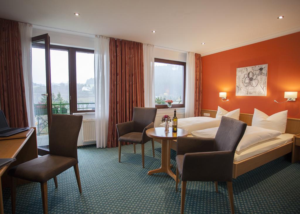 Hotel & Ferienappartements Edelweiss Willingen  Exterior foto