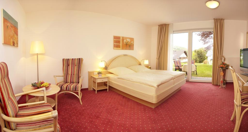 Hotel & Ferienappartements Edelweiss Willingen  Exterior foto